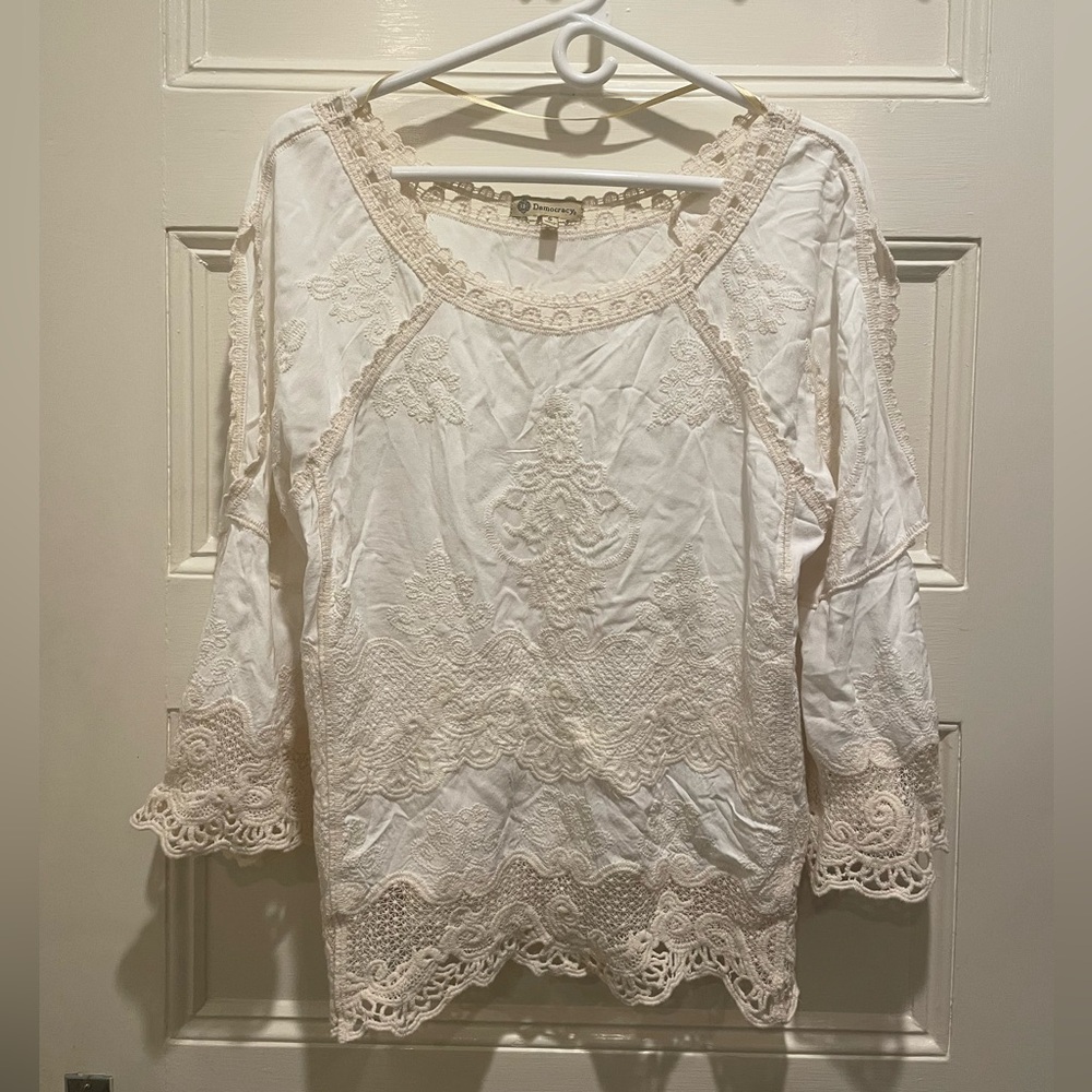 White lacy boho blouse long sleeved hippie